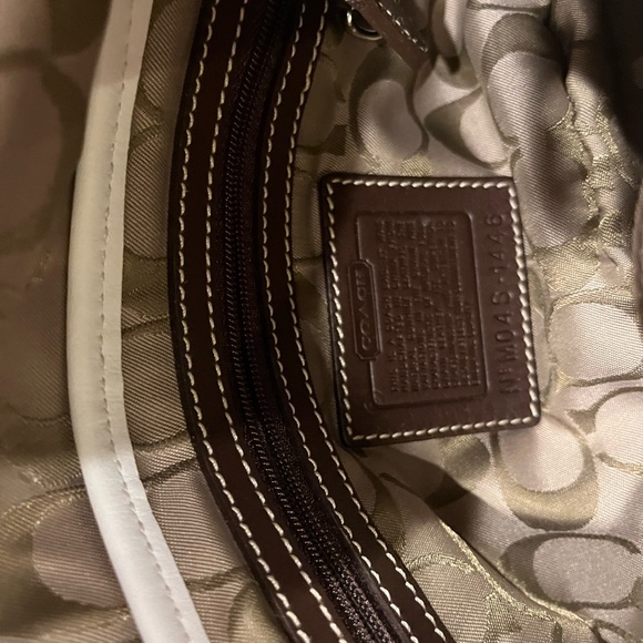 Coach purse - Picture 4 of 6